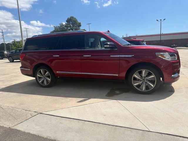 Used 2019 Lincoln Navigator L Reserve AWD/4WD image 4