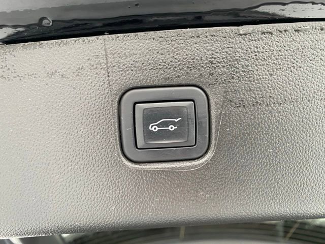 Used 2022 Chevrolet Blazer RS w/ Enhanced Convenience Package image 9