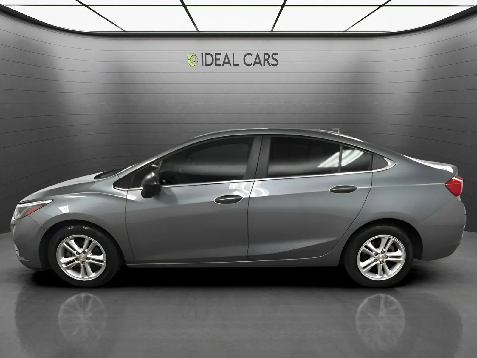 Used 2018 Chevrolet Cruze LT FWD image 8