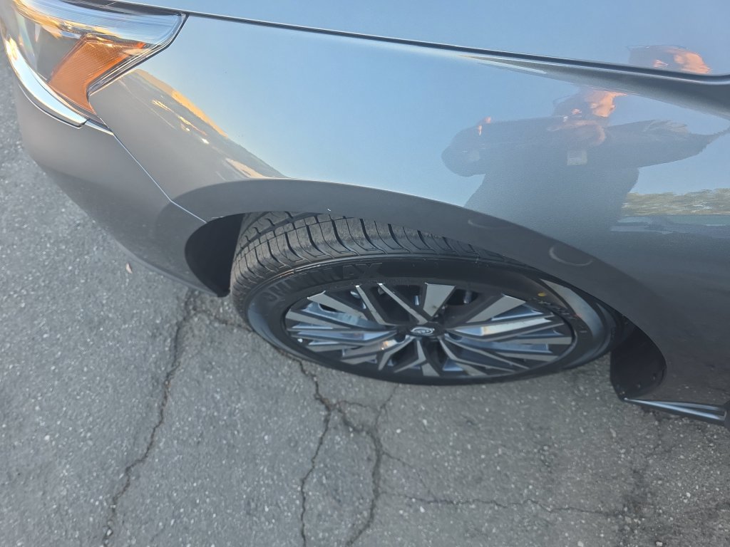 Used 2025 Nissan Altima 2.5 SV FWD image 24
