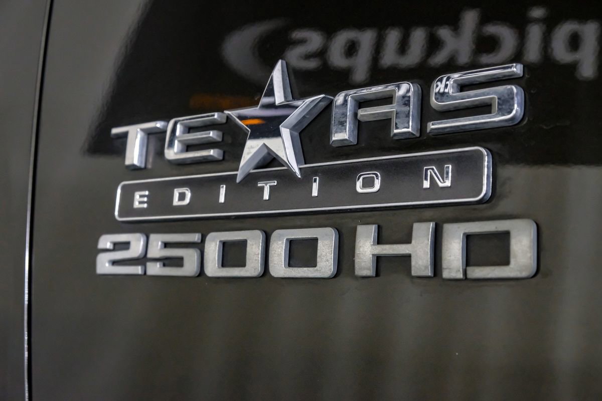 Used 2022 Chevrolet Silverado 2500 LTZ w/ LTZ Texas Edition image 46