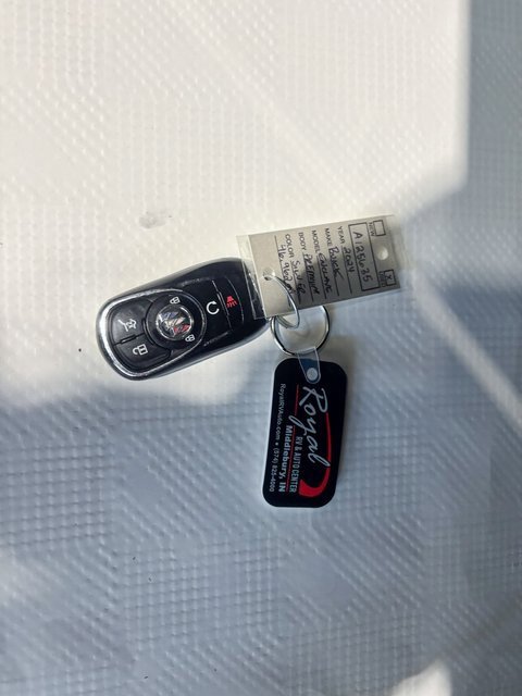 Used 2024 Buick Enclave Premium image 33