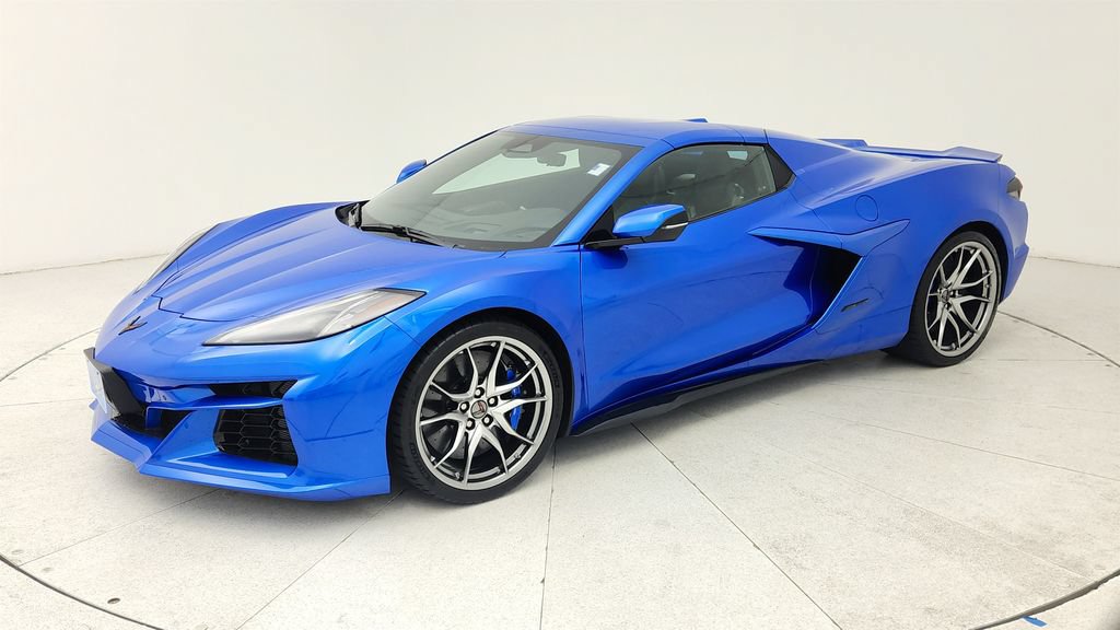 Used 2025 Chevrolet Corvette E-Ray AWD/4WD image 3