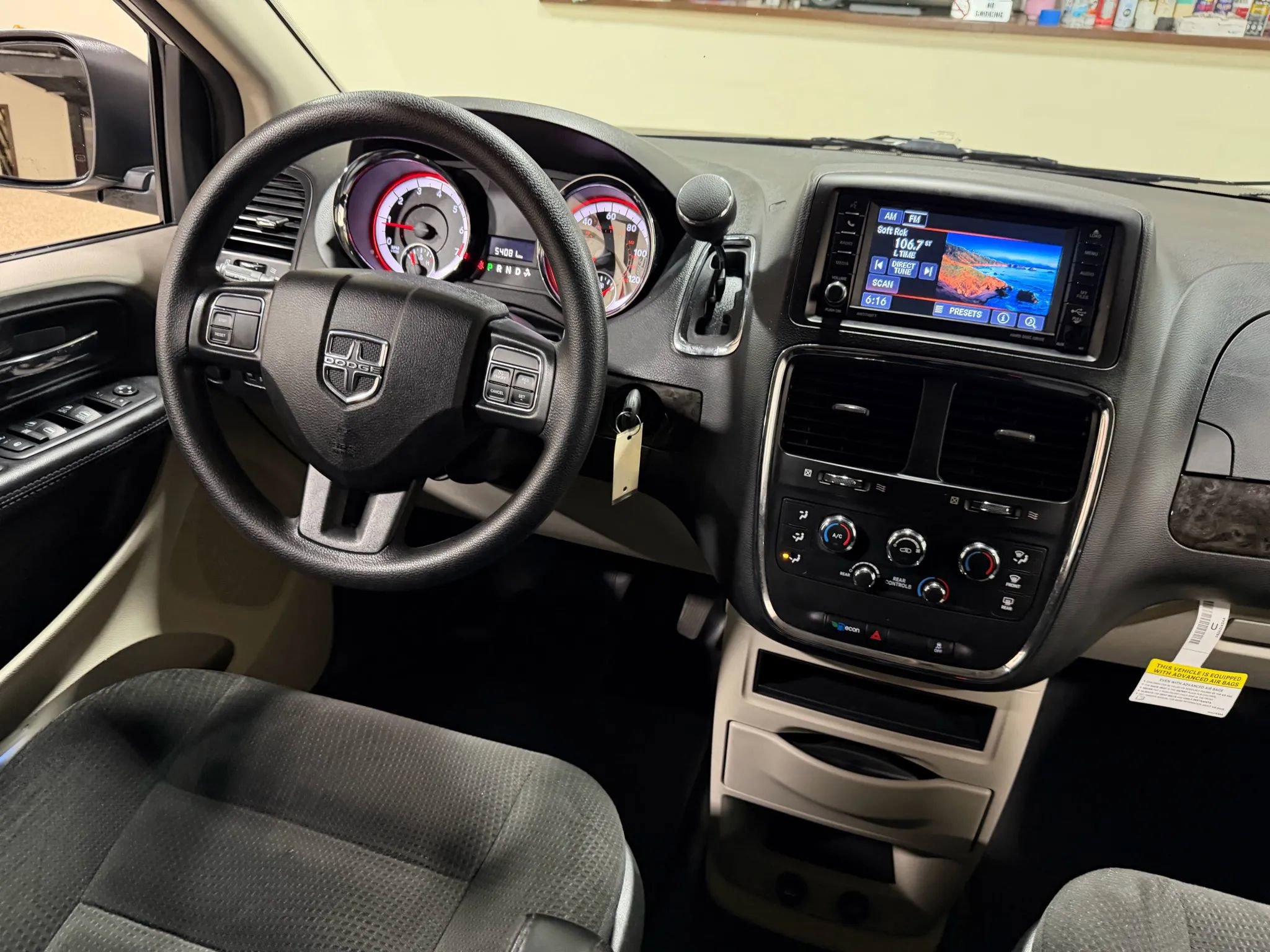 Used 2019 Dodge Grand Caravan SE image 59