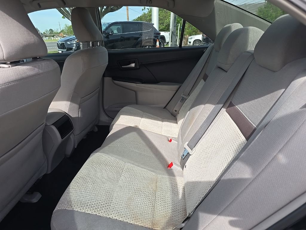 Used 2014 Toyota Camry LE FWD image 19