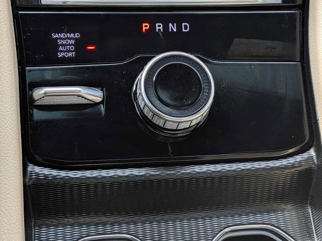 Used 2025 Jeep Grand Cherokee Limited w/ Luxury Tech Group II image 31