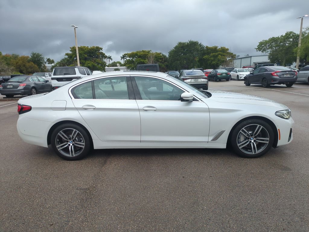 Used 2021 BMW 530i w/ Premium Package RWD image 5