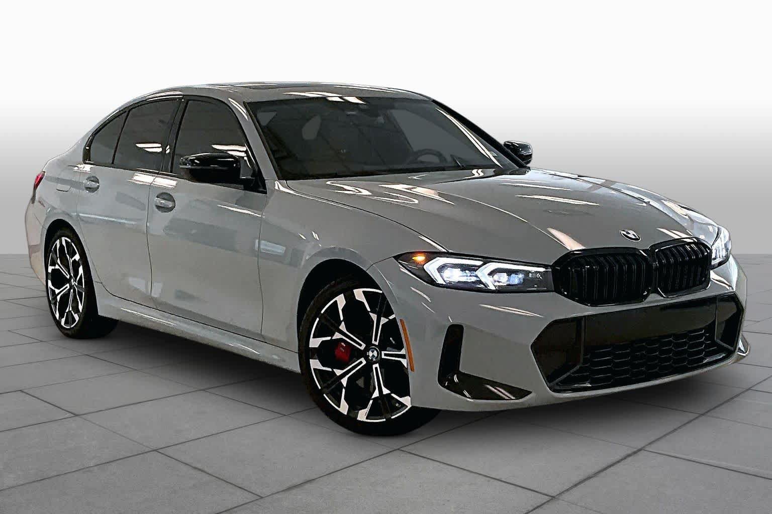 Used 2025 BMW 330i Sedan w/ M Sport Package RWD image 2