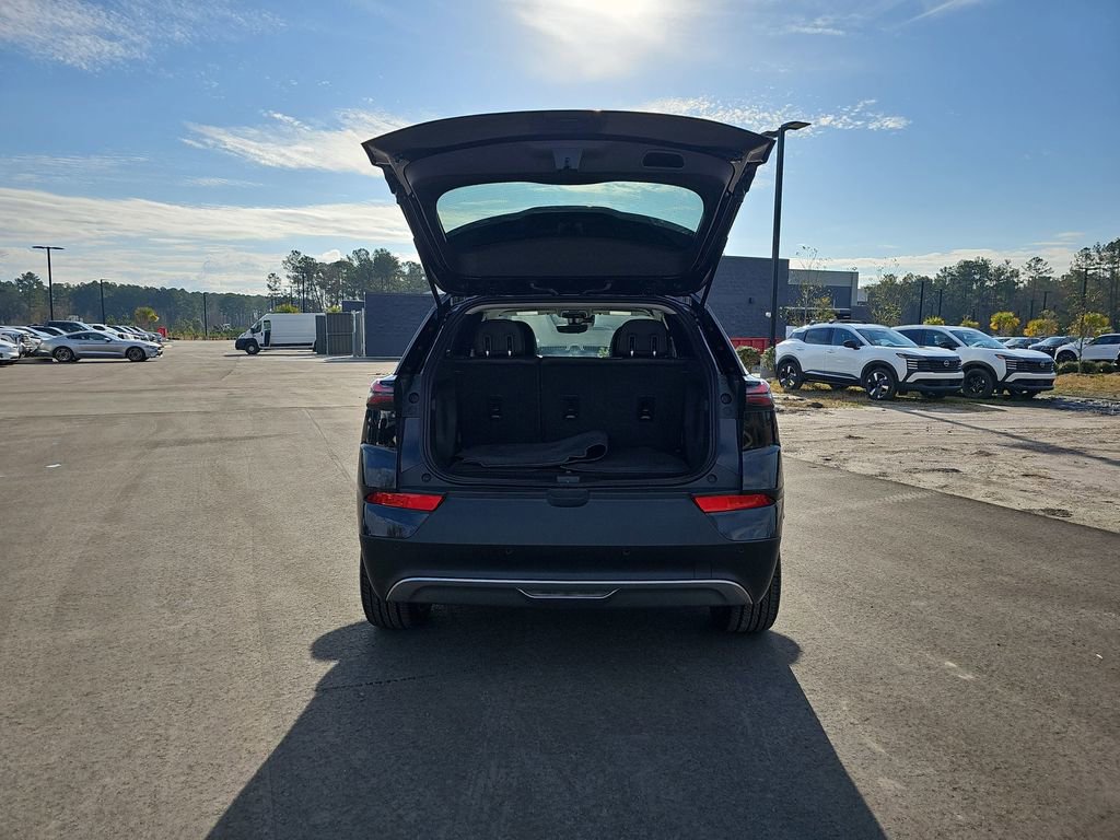 Used 2023 Chevrolet Bolt EUV Premier w/ Sun & Sound Package image 16