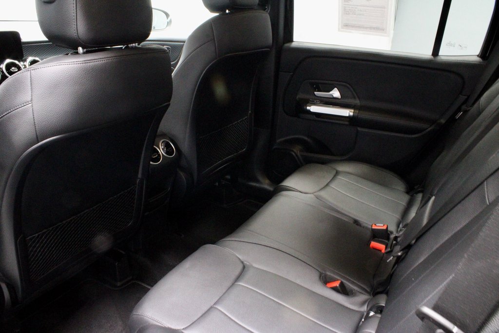 Used 2025 Mercedes-Benz GLB 250 image 21