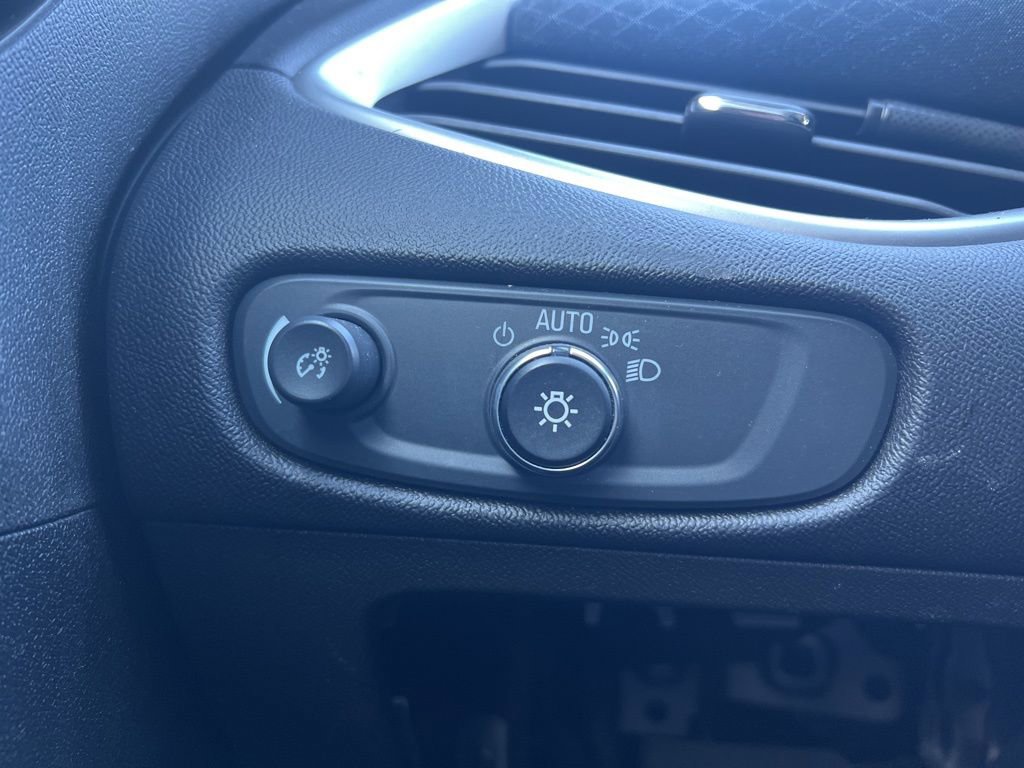 Used 2024 Chevrolet Malibu LT image 15