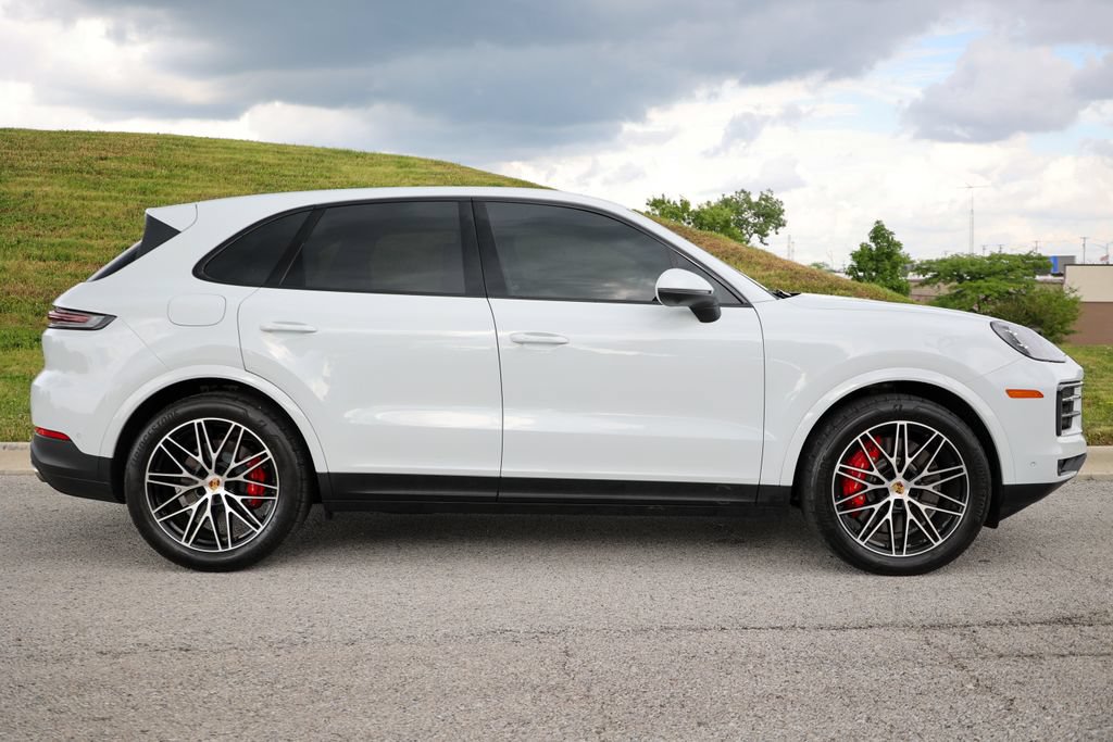 Certified 2025 Porsche Cayenne S AWD/4WD image 44