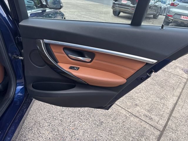 Used 2017 BMW 330i Sedan RWD image 38