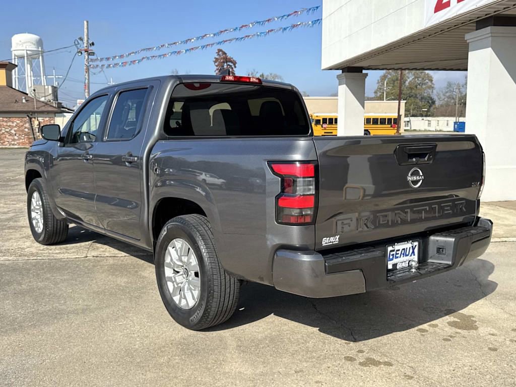 Used 2023 Nissan Frontier SV image 5