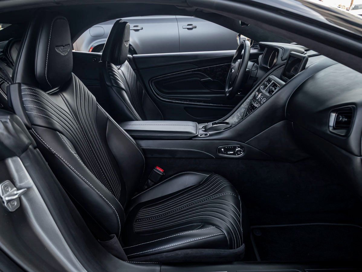 Used 2019 Aston Martin DB11 Volante image 22