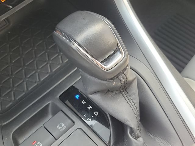 Used 2023 Toyota RAV4 XLE Premium AWD/4WD image 31