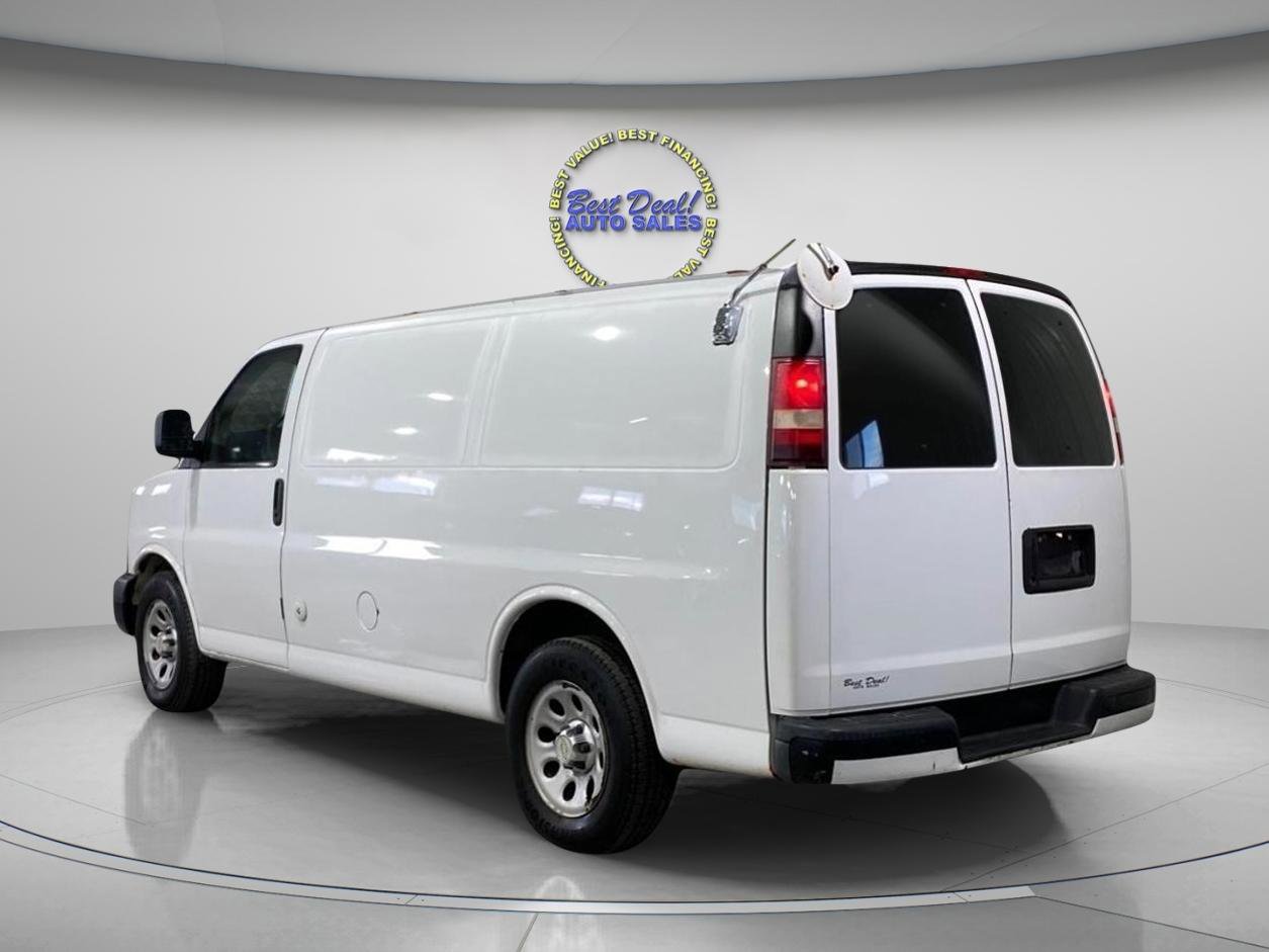 Used 2011 Chevrolet Express 1500 RWD image 4