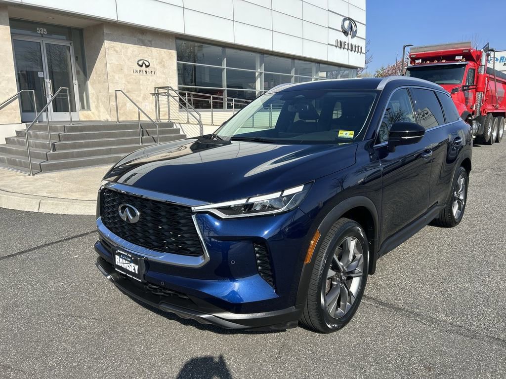 Certified 2022 INFINITI QX60 Luxe w/ Cargo Package image 4