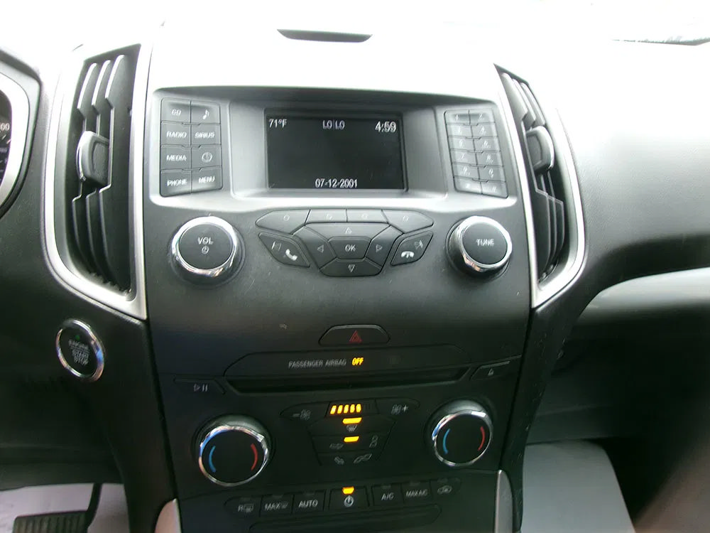 Used 2016 Ford Edge SEL AWD/4WD image 16