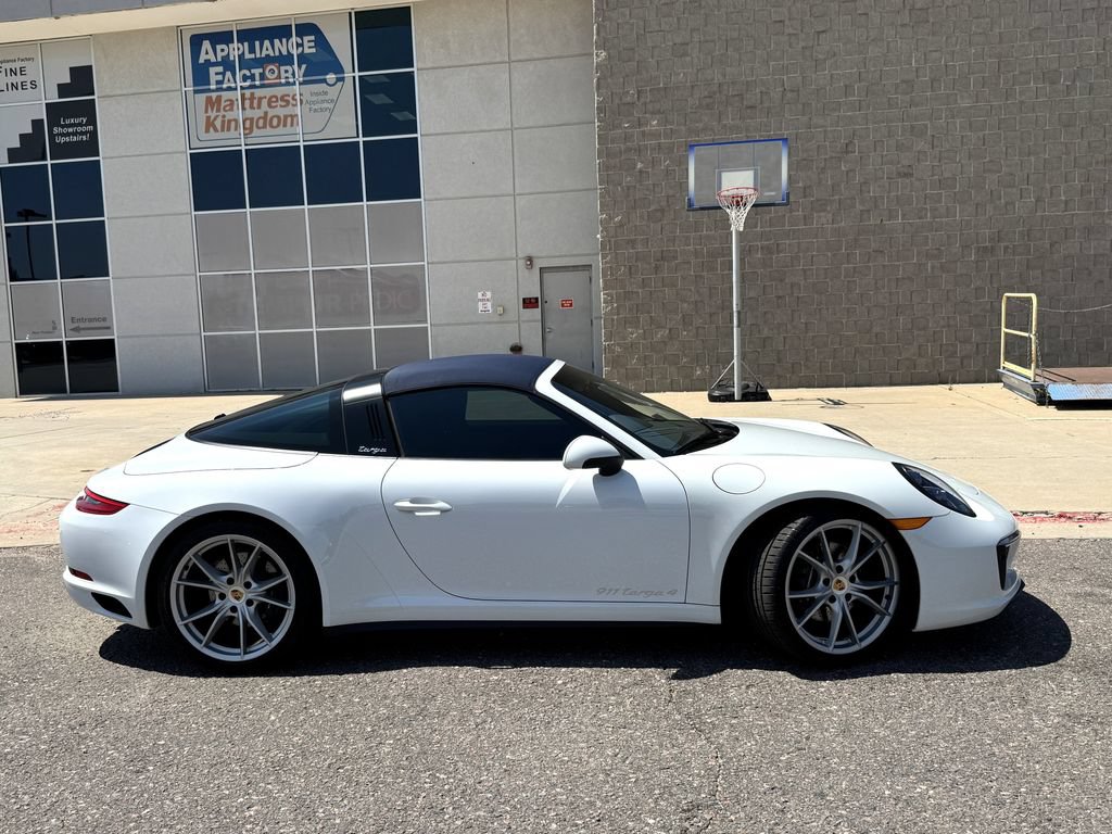 Used 2019 Porsche 911 Targa 4 AWD/4WD image 5