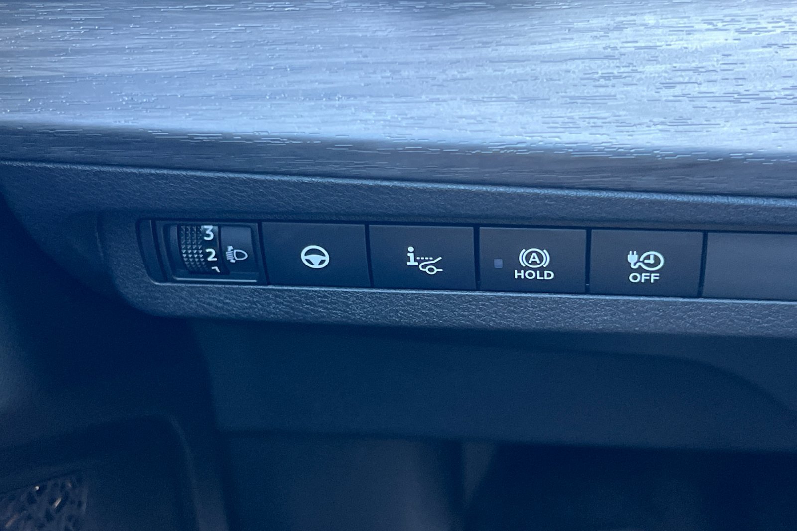Certified 2023 Nissan Ariya FWD image 32