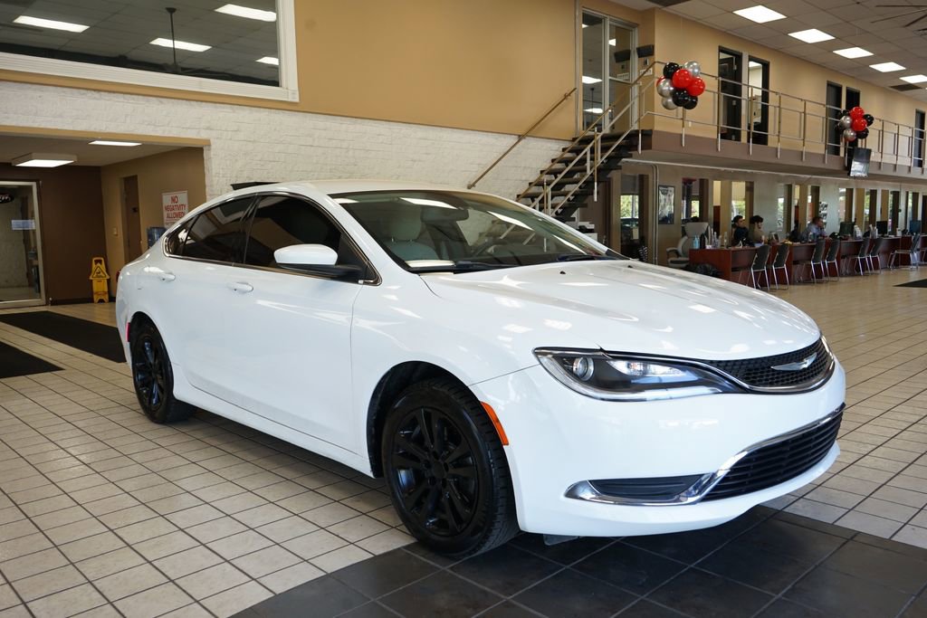 Used 2015 Chrysler 200 Limited w/ Convenience Group FWD image 17
