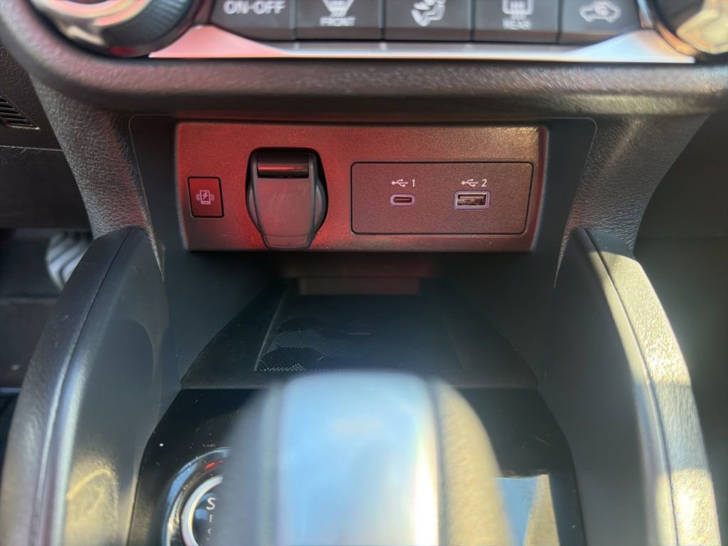 Used 2024 Nissan Versa SR w/ Trunk Package image 35