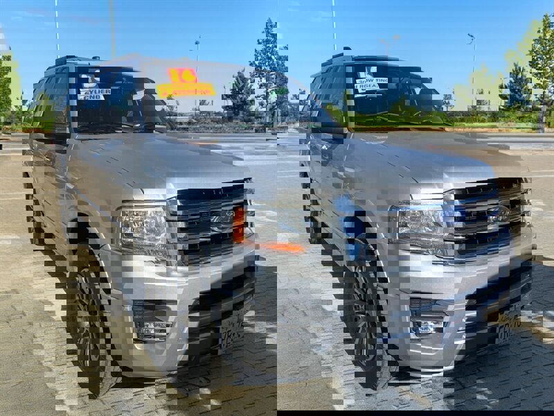 Used 2016 Ford Expedition XLT image 19