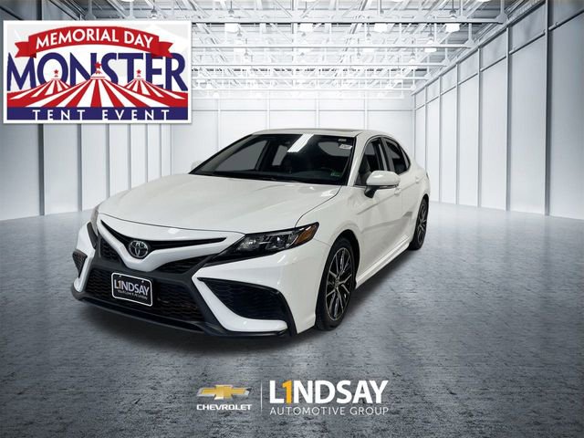 Used 2023 Toyota Camry SE w/ Cold Weather Package