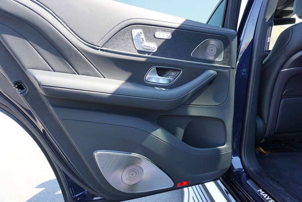Certified 2025 Mercedes-Benz Maybach GLS 600 4MATIC image 38