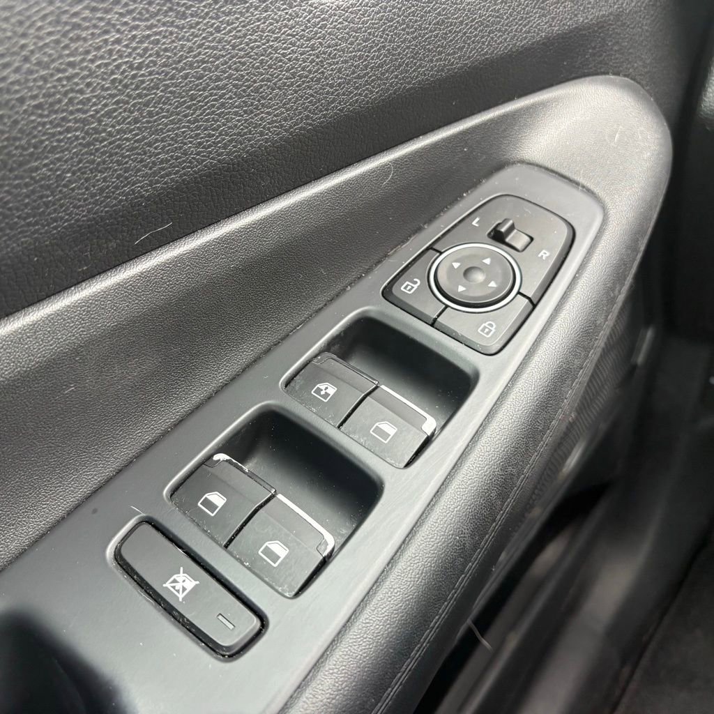 Used 2020 Hyundai Santa Fe SE FWD image 24