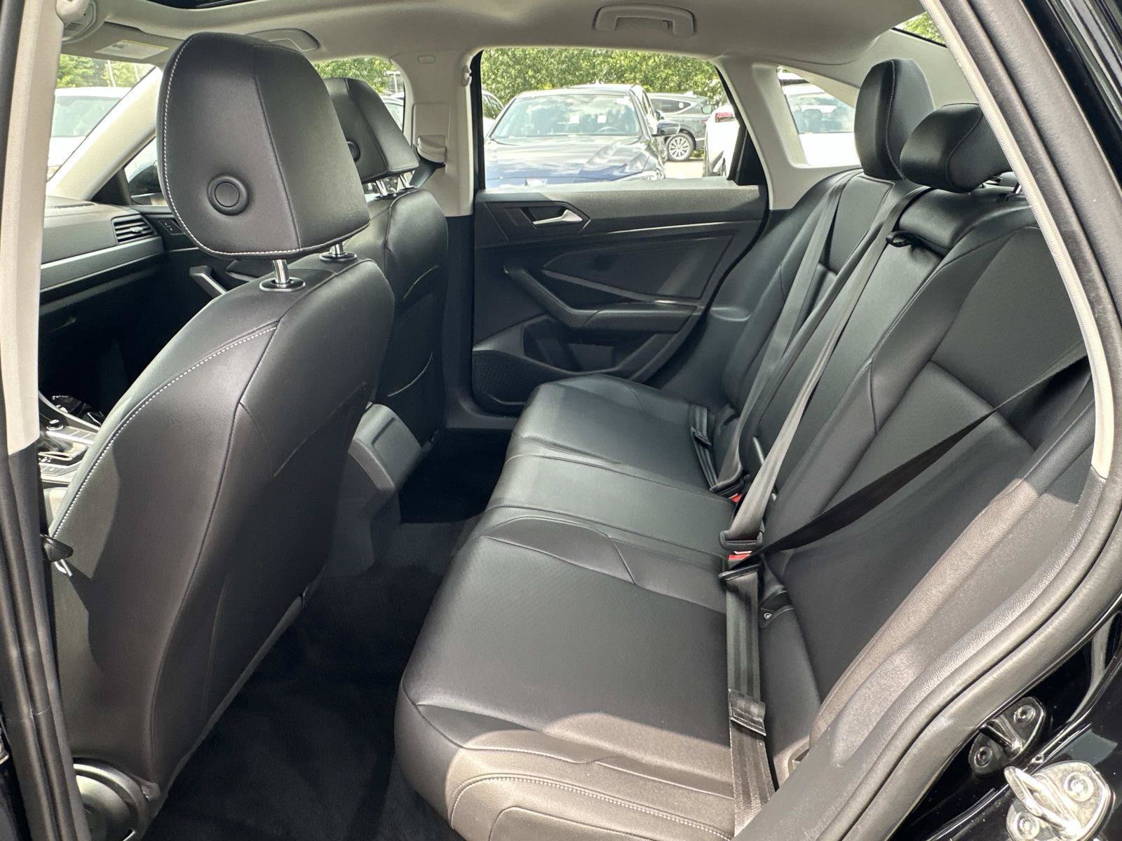 Used 2020 Volkswagen Jetta SE FWD image 28