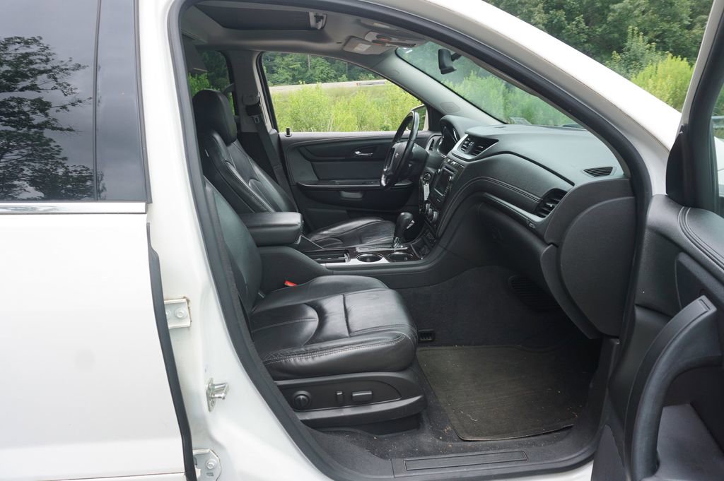 Used 2015 Chevrolet Traverse LT w/ LPO, 'HIT The Road' Package FWD image 19