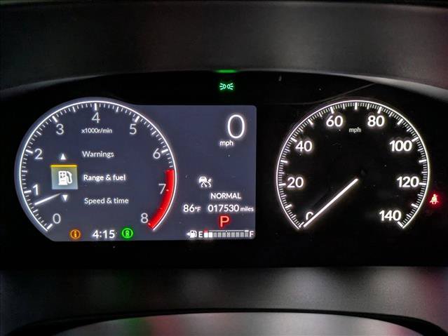 Used 2025 Honda Pilot Touring image 11
