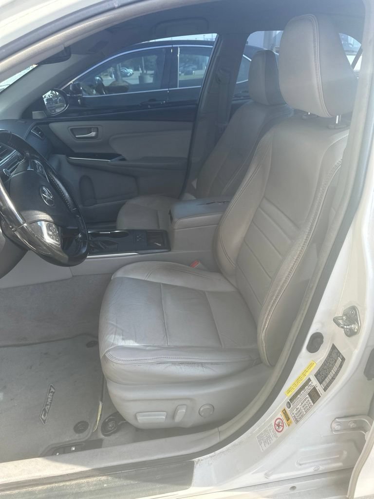 Used 2016 Toyota Camry XLE FWD image 8