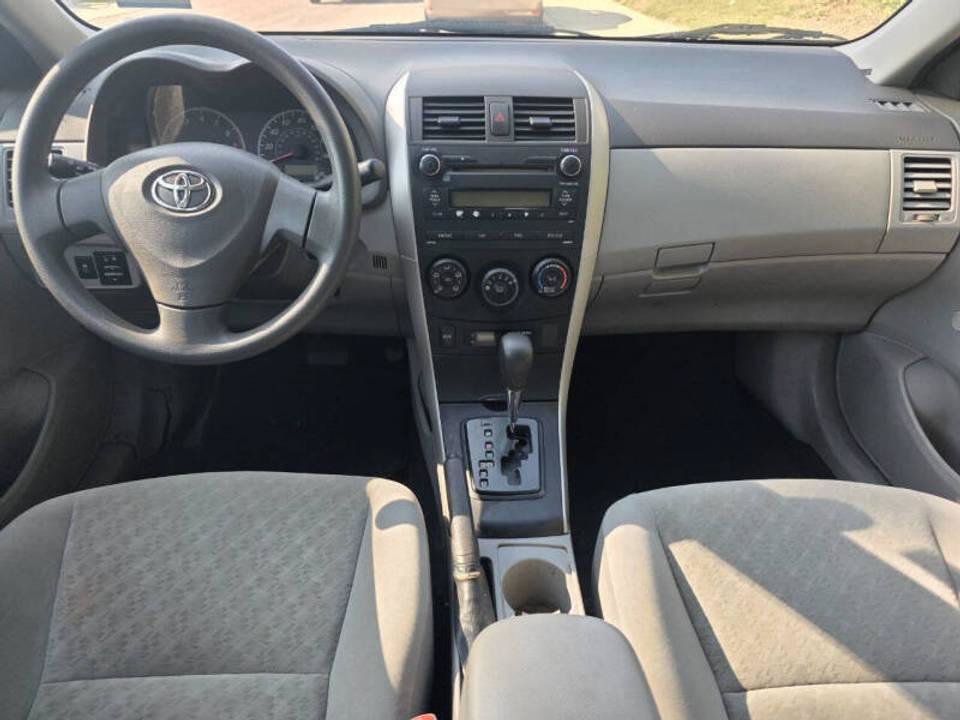 Used 2010 Toyota Corolla LE w/ All Weather Guard Pkg FWD image 11
