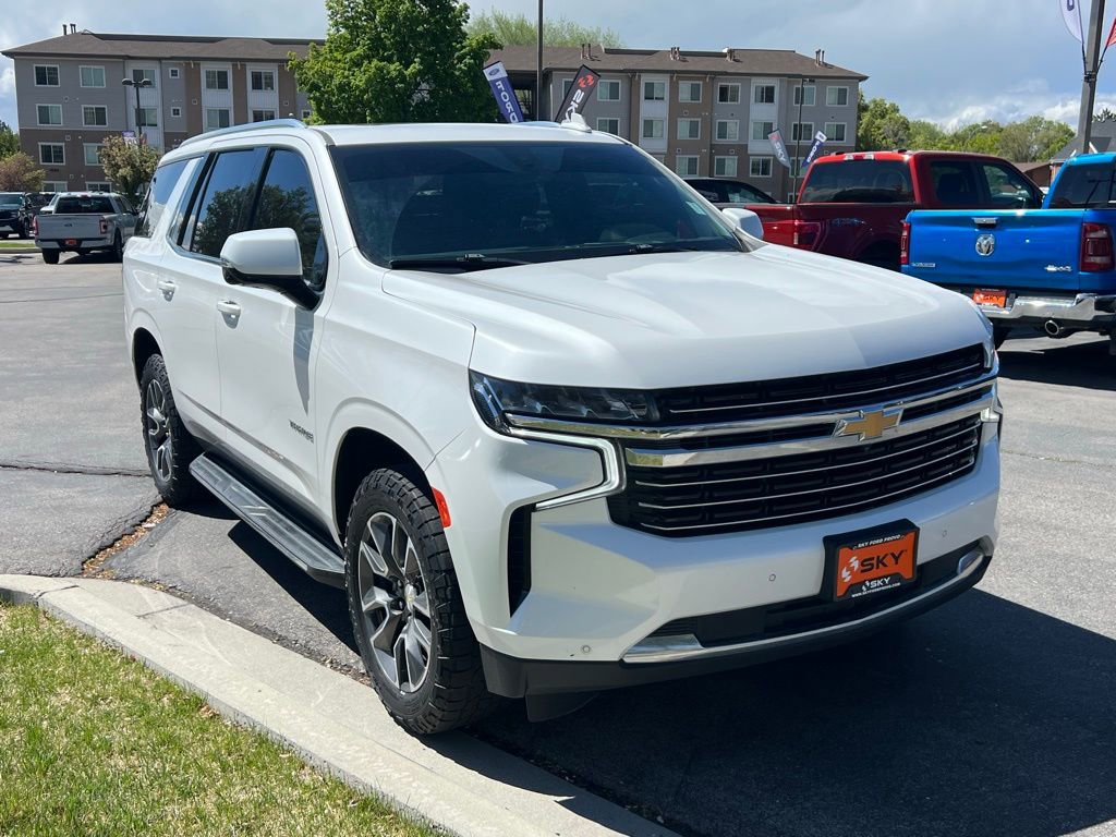 Used 2021 Chevrolet Tahoe LT w/ LT Signature Package AWD/4WD image 5