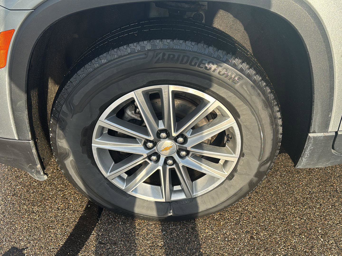 Used 2023 Chevrolet Traverse LT image 10