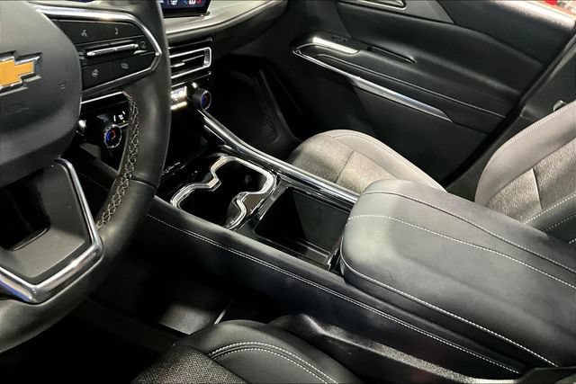 Certified 2025 Chevrolet Traverse LT FWD image 17