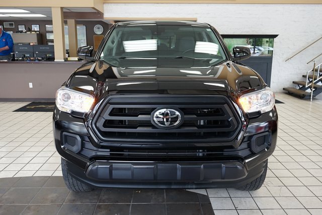 Used 2023 Toyota Tacoma SR image 17