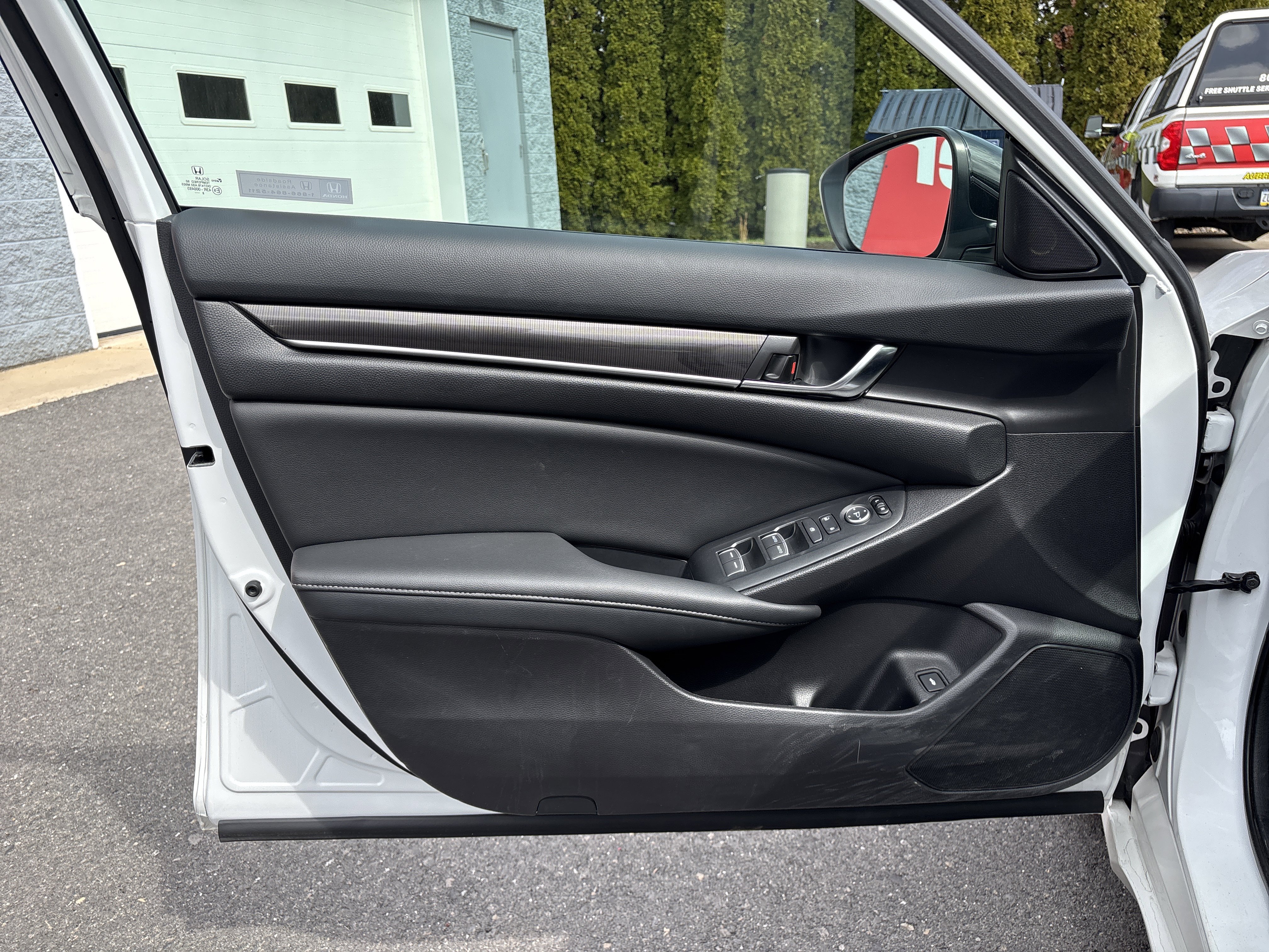 Used 2022 Honda Accord Sport image 16