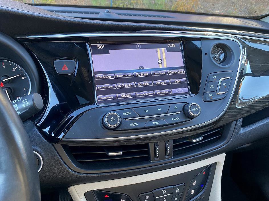 Used 2020 Buick Envision Premium w/ Driver Confidence Package image 21