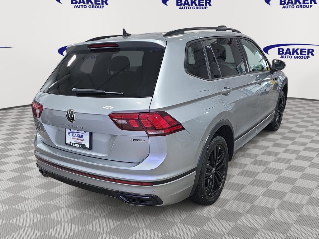 Used 2022 Volkswagen Tiguan SE R-Line image 5