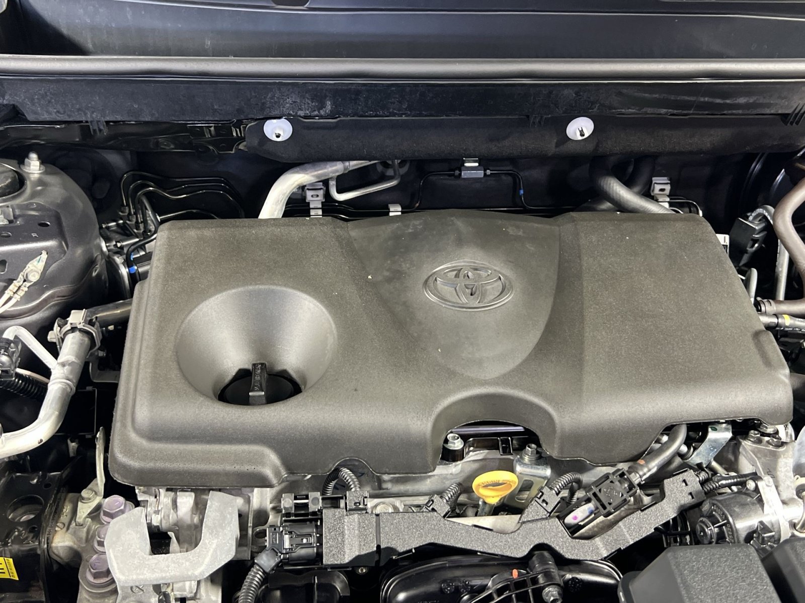 Used 2025 Toyota RAV4 LE AWD/4WD image 29