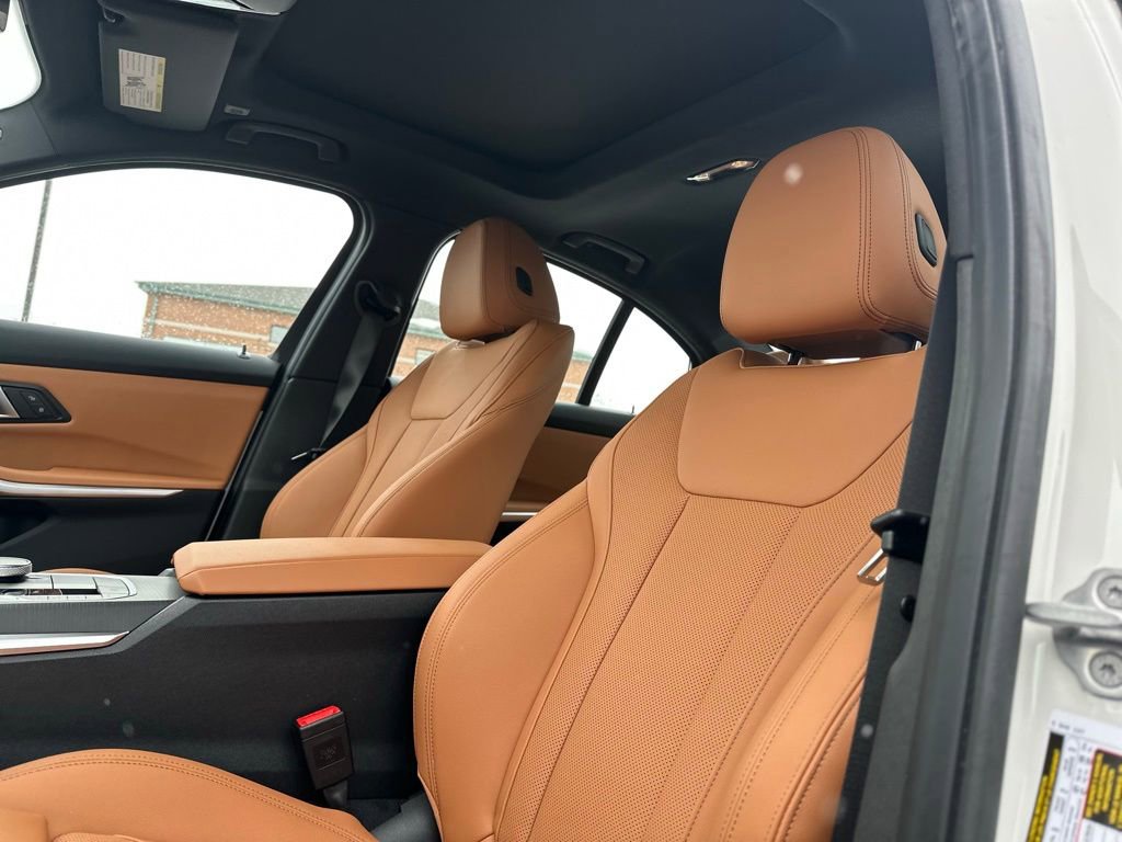 New 2026 BMW 330i xDrive Sedan AWD/4WD image 16