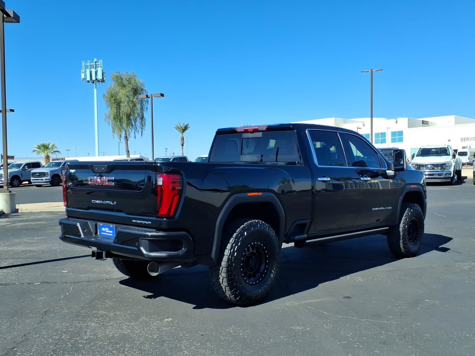 Used 2025 GMC Sierra 2500 Denali w/ Max Trailering Package AWD/4WD image 5