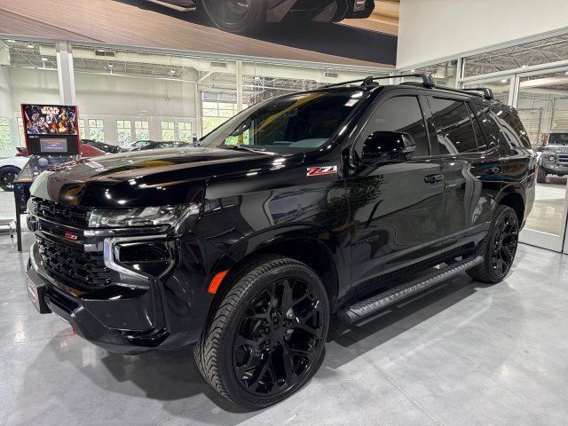 Used 2022 Chevrolet Tahoe Z71 w/ Luxury Package AWD/4WD image 1