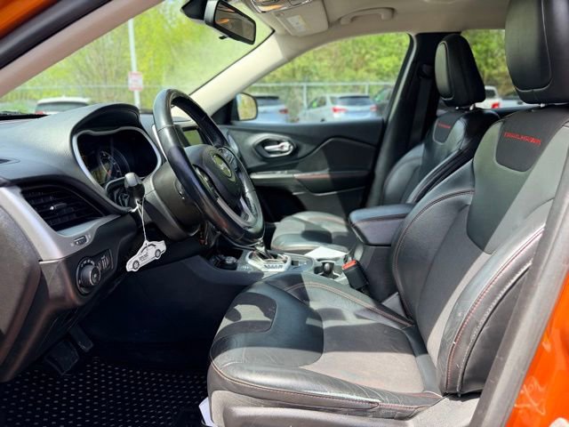 Used 2015 Jeep Cherokee Trailhawk w/ Safetytec Group AWD/4WD image 6