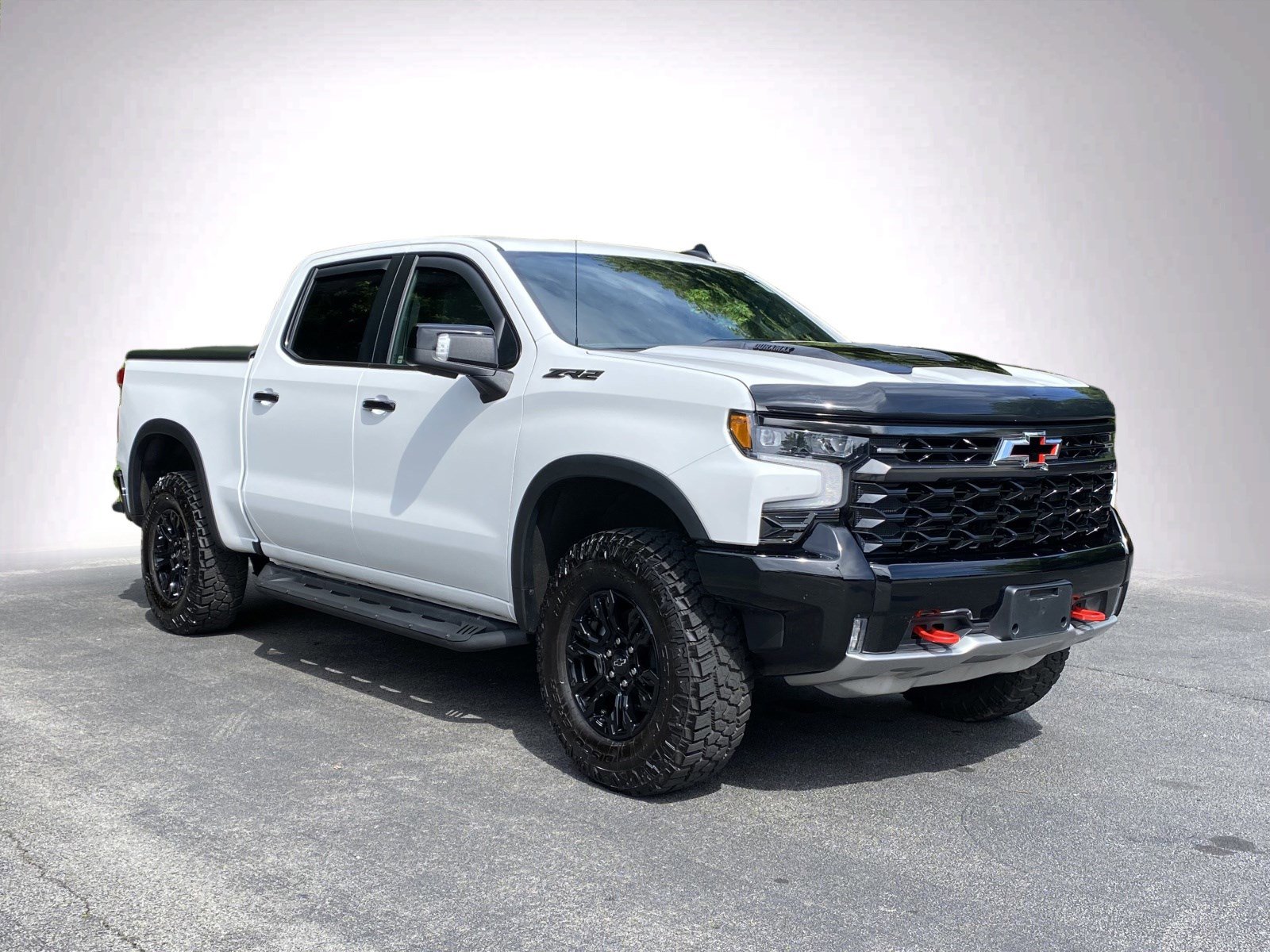 Used 2024 Chevrolet Silverado 1500 ZR2 w/ Technology Package AWD/4WD image 2