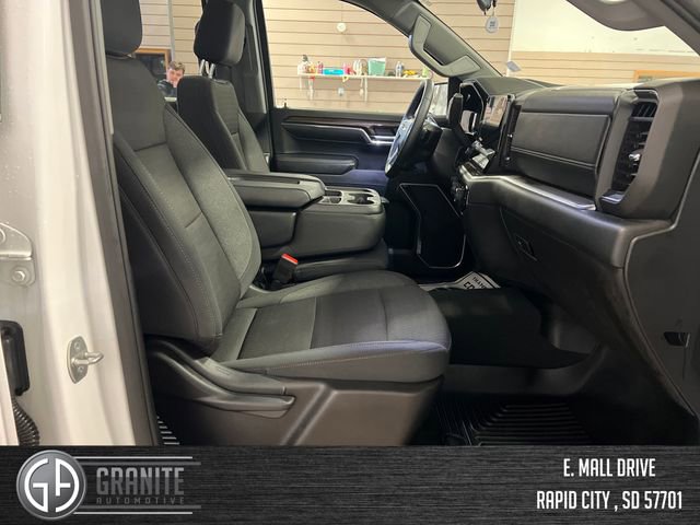 Used 2024 Chevrolet Silverado 1500 LT w/ Z71 Off-Road Package image 33